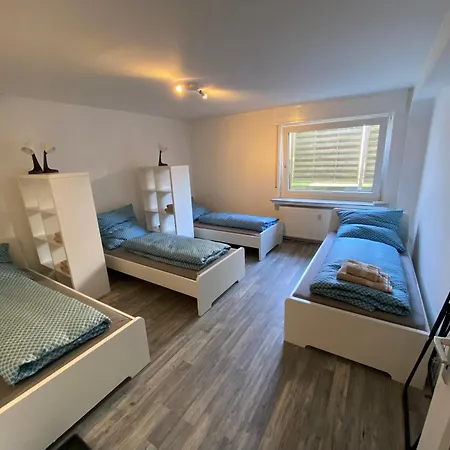 D1 Fuer 5 Bzw 6 Personen, Voll Ausgestattet, Frisch Renoviert *