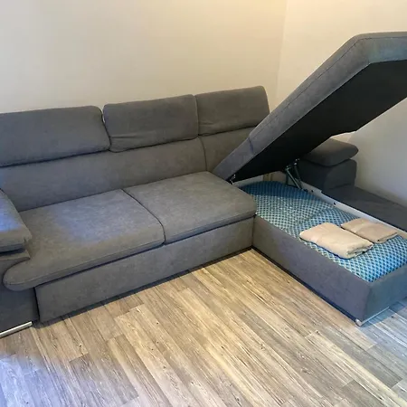 Work And Sleep 5 Bis 6 Pers Voll Ausgestattet Und Frisch Renoviert D5 * Dortmund